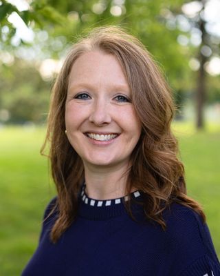 Photo of Lindsay Gunther, Marriage & Family Therapist, LMFT, LMT