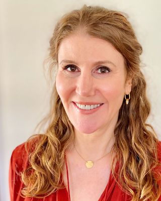 Photo of Dr Peta Stephenson, Psychologist, PhD, PsyBA - Clin. Psych