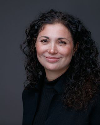Photo of Dr. Janet Ricci Elkun, Psychologist, PsyD, MS, CCHt