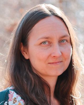 Photo of Alanna Burke-Sindlinger, Art Therapist, ATR-BC, LPAT, LPCC