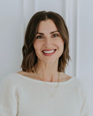 Photo of Laura Maksymetz | Individual Couple And Family Therapy, Registered Psychotherapist (Qualifying) in Burlington, ON