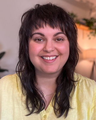 Photo of Nicole Oliva, Marriage & Family Therapist, MA, LMFT