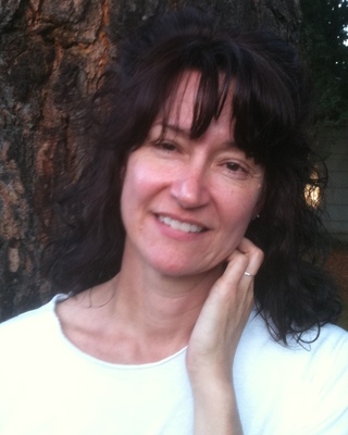 Photo of Annalisa Decina, Licensed Professional Counselor in Lincoln County, OR