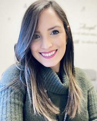 Photo of Stephanie Vázquez, LCPC, CRC, Counselor in Elgin