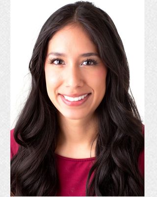 Photo of Gisselle Alvarado, Clinical Social Work/Therapist, MSW, LICSWA