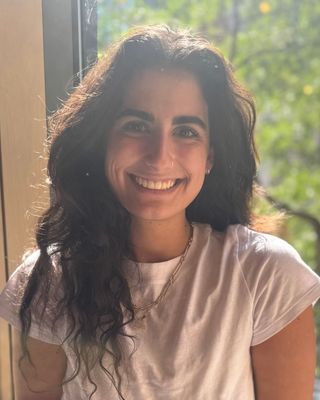 Photo of Gabriella Gibson - Gabriella Gibson | Meridian Psychotherapy, Pre-Licensed Professional