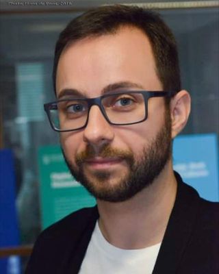 Photo of Luiz Gasparelli, Psychotherapist, PhD, MIACP