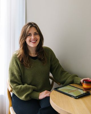 Photo of Willa McCaffrey-Noviss, Registered Psychotherapist, MEd, BSC
