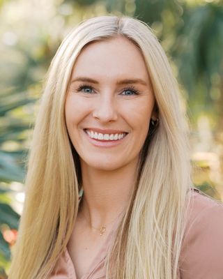 Photo of Lindsay Burns, Counselor, LMHC