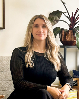 Photo of Amy Reis Williams, Counsellor