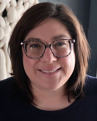 Photo of Sarah Pyzer, Registered Psychotherapist, MACP