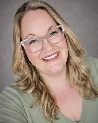 Photo of Melani Samples, Marriage & Family Therapist, MS, LMFT