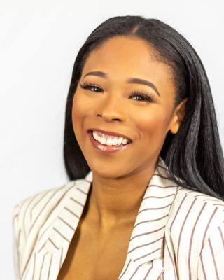Photo of Hilaree Alliman, Registered Psychotherapist (Qualifying), BA, MACP