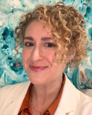 Photo of Dr. Lauren Wolf, Clinical Social Work/Therapist, DSW, LCSW