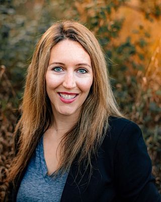 Photo of Erin L Ernst, Clinical Social Work/Therapist, LMSW, PMH-C, CCTP
