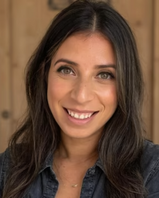 Photo of Emily Leon, Marriage & Family Therapist, LMFT