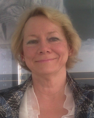 Photo of Catherine Lynn Roach, Registered Psychotherapist in Kitchener, ON