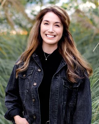 Photo of Elizabeth 'lisa' Villanueva, Marriage & Family Therapist, MA, LMFT