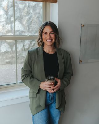 Photo of Shannon Kirby, Marriage & Family Therapist