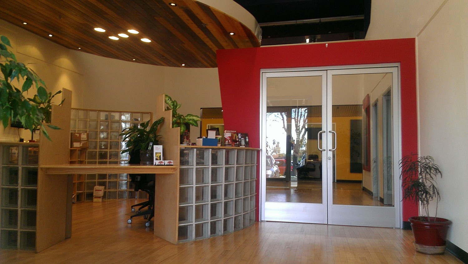 Gallery Photo of Building lobby