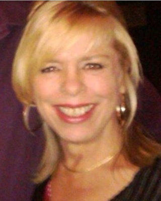 Photo of Patti Davis, MAPC, LISAC, Drug & Alcohol Counselor in Glendale