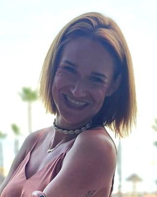 Photo of Dani Knowles, Counsellor, MA, BACP