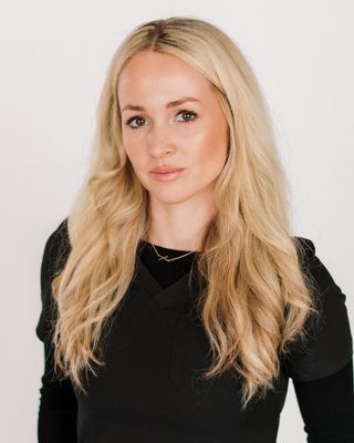 Photo of Kari Hoffius, Psychiatric Nurse Practitioner, PMHNP