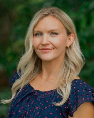Photo of Madison Hamilton, Registered Psychotherapist (Qualifying), MA, BSc