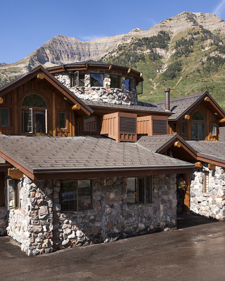 Photo of Cirque Lodge, Treatment Center in Bountiful, UT