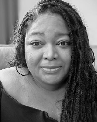 Photo of Lisseth London, LCSW Associate, PhD, MSW, CHW-I, CT
