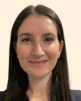 Photo of Dr. Miranda Icart, Psychologist, PsyD, LP