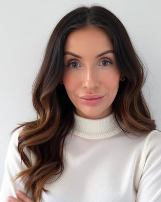 Photo of Madelyn Hindia, Psychiatric Nurse Practitioner, APRN, PMHNP, PMH-C