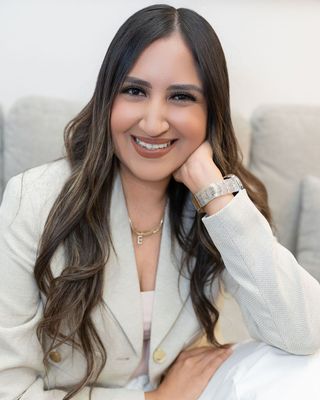 Photo of Esmeralda Zaragoza, Clinical Social Work/Therapist, LCSW