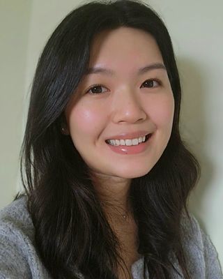 Photo of Annie Su, Registered Psychotherapist in Hamilton, ON