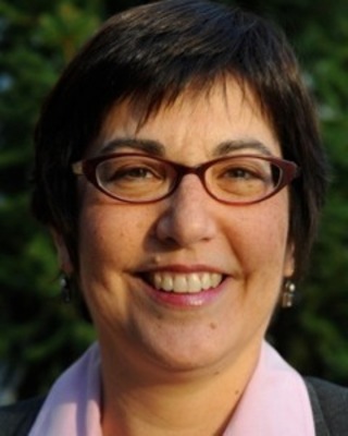 Photo of Alena Strauss, Psychologist in M6C, ON