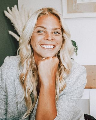 Photo of Kelli Karver - Mindfully Active, Licensed Professional Counselor, MA, LPC, LPAT