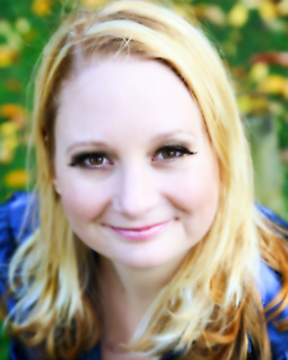 Photo of Emily Beeckmans, Clinical Social Work/Therapist, BA, BSW, MSW, RSW, CHRL