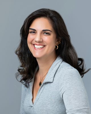 Photo of Liza Losada Schor, Psychiatric Nurse, APRN