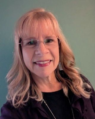 Photo of Heidi Page, Clinical Social Work/Therapist, MSW, LICSW