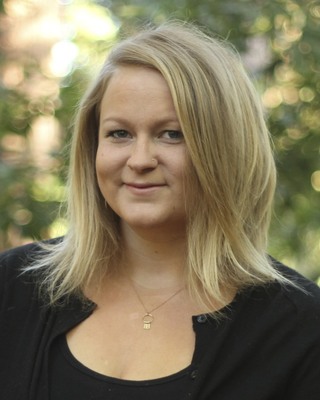 Photo of Annie Yabroff, Marriage & Family Therapist in Santa Cruz, CA