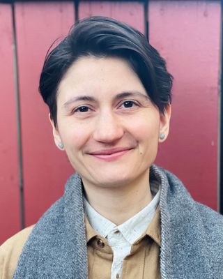 Photo of Reenie Perkovic, Registered Psychotherapist, MTA, MMT