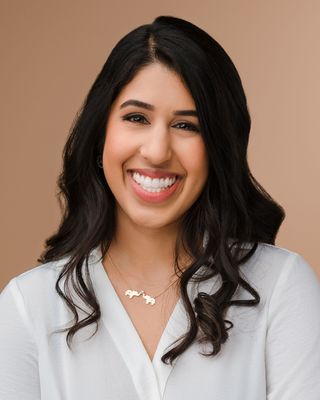 Photo of Sumi Garg, Marriage & Family Therapist Associate in Bellevue, WA