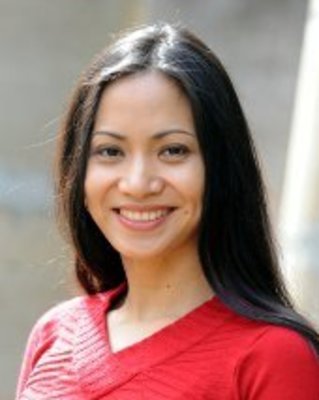 Photo of Pia Newell Santiago, Counsellor in Ottawa, ON