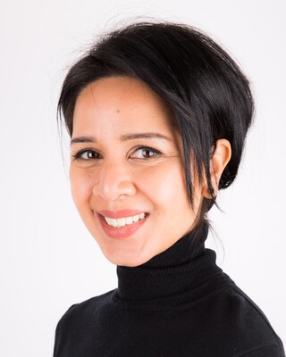 Photo of Simi Shallon, Counsellor in W5, England