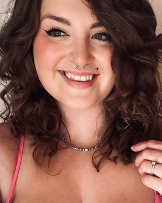 Photo of Zoey Anger, Clinical Social Work/Therapist, MSW, LLMSW