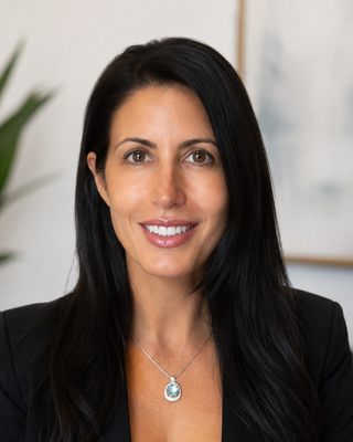 Photo of Courtney McDonald, Psychiatric Nurse Practitioner, MSN, PMHNP, AGNP