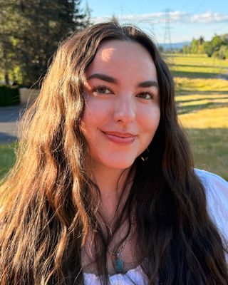 Photo of Sophia Pinzon, Pre-Licensed Professional