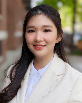 Photo of Glenmarie Lim, Pre-Licensed Professional in Lawrence, NY