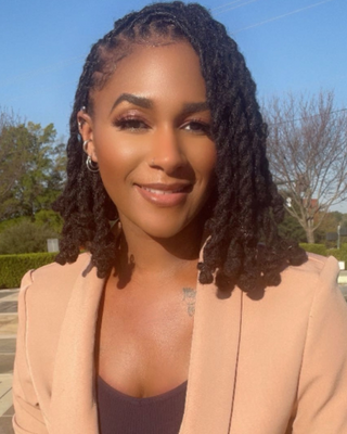 Photo of Jasmyn L. Moore, Marriage & Family Therapist, MS, LMFT