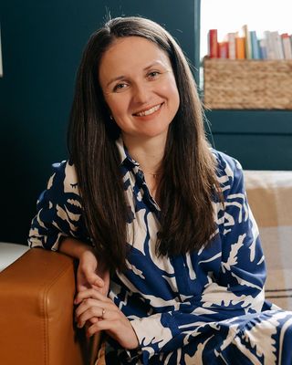 Photo of Danielle Sheahan, Registered Psychotherapist, BSc, BDes